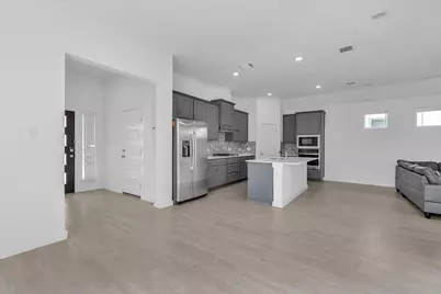 12620 Penguin Path, Manor, TX 78653 - Photo 10