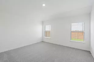 301 W Luna Blue Ln, Jarrell, TX 76537 - Photo 4