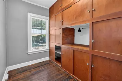 210 E Cedar Street, Seguin, TX 78155 - Photo 10
