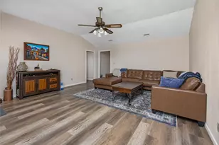 2412 Williamson Rd, Lockhart, TX 78644 - Photo 34