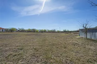2412 Williamson Rd, Lockhart, TX 78644 - Photo 38