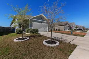 509 Redfish Ln, Hutto, TX 78634 - Photo 4