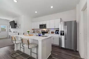 509 Redfish Ln, Hutto, TX 78634 - Photo 10