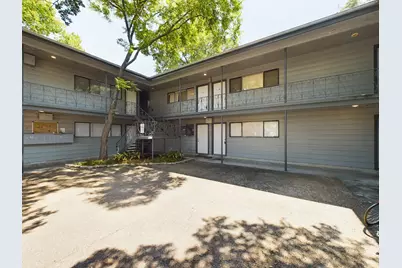 803 W 28th Street #202, Austin, TX 78705 - Photo 2