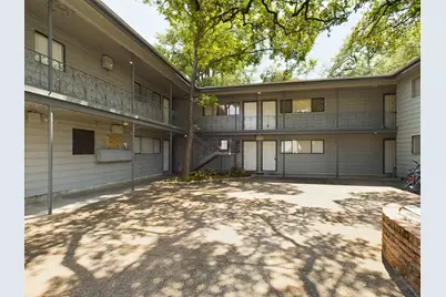 803 W 28th Street #202, Austin, TX 78705 - Photo 4