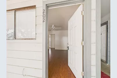 803 W 28th Street #202, Austin, TX 78705 - Photo 6