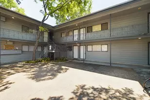 803 W 28th St, Austin, TX 78705 - Photo 2