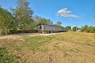 212 Greenfield Rd, Kyle, TX 78640 - Photo 1
