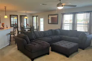 4410 King's Canyon Dr, Taylor, TX 78634 - Photo 2