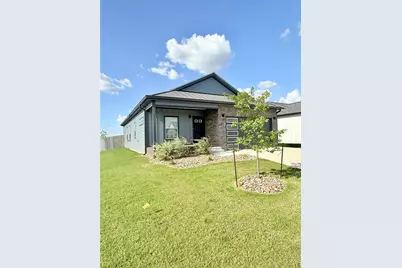 2031 Applewood Drive, Lockhart, TX 78644 - Photo 2