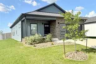 2031 Applewood Dr, Lockhart, TX 78644 - Photo 2