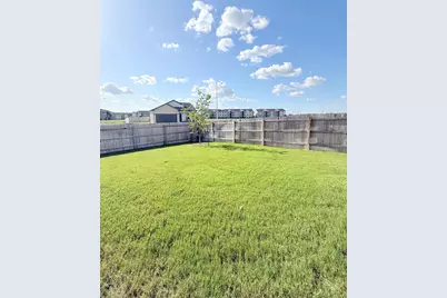 2031 Applewood Drive, Lockhart, TX 78644 - Photo 14