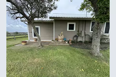 549 Marshall Johnson Avenue S, Port Lavaca, TX 77979 - Photo 6