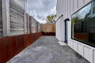 2919 E 13th St, Austin, TX 78702 - Photo 38