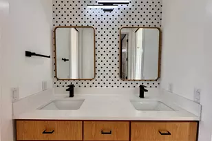 2919 E 13th St, Austin, TX 78702 - Photo 32