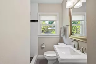 2111 W 12th St, Austin, TX 78703 - Photo 12