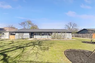 1105 E 17th St, Georgetown, TX 78626 - Photo 1