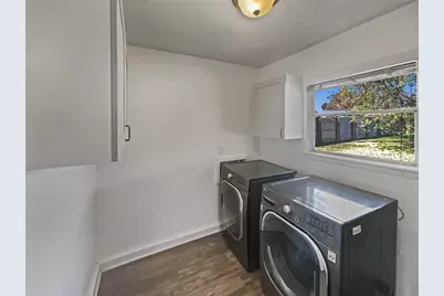 1105 E 17th Street, Georgetown, TX 78626 - Photo 10