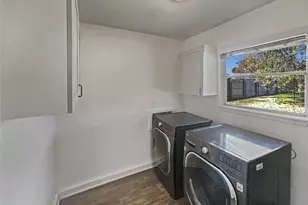 1105 E 17th St, Georgetown, TX 78626 - Photo 10