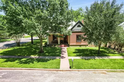 506 Gresham Street, Smithville, TX 78957 - Photo 36
