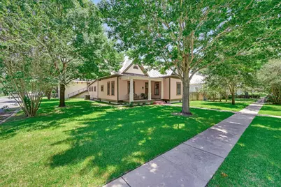 506 Gresham Street, Smithville, TX 78957 - Photo 2