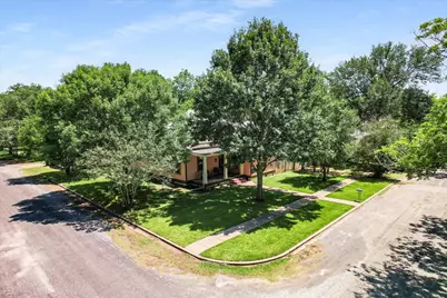 506 Gresham Street, Smithville, TX 78957 - Photo 34