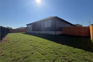 130 Divisadero Dr, Hutto, TX 78634 - Photo 8