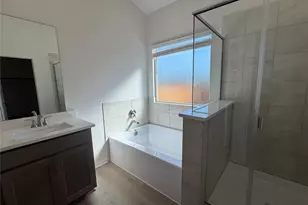 130 Divisadero Dr, Hutto, TX 78634 - Photo 10