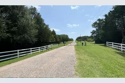 1016 Private Road 7040, Lexington, TX 78947 - Photo 2