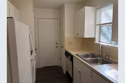 2008 E Stassney Lane #B, Austin, TX 78744 - Photo 4