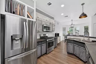 105 Dogwood Dr, Georgetown, TX 78626 - Photo 10