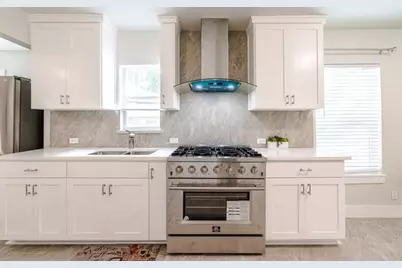 1104 Perry Road, Austin, TX 78721 - Photo 4