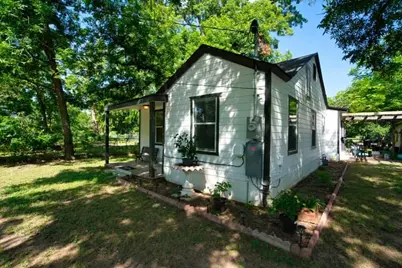 1104 Perry Road, Austin, TX 78721 - Photo 1