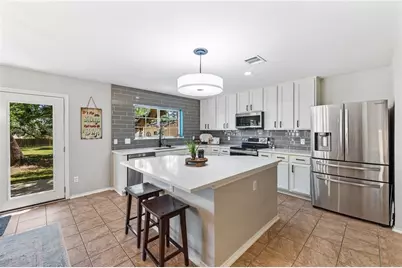 201 S Sumac Lane, Georgetown, TX 78633 - Photo 6