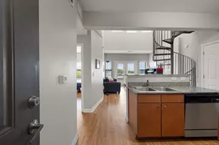 2502 Leon St, Austin, TX 78705 - Photo 2