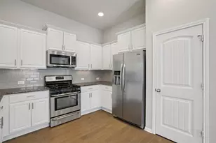 109 Serrano St, Georgetown, TX 78628 - Photo 10