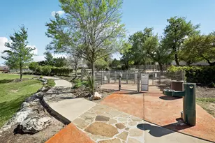 109 Serrano St, Georgetown, TX 78628 - Photo 38