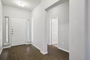 109 Serrano St, Georgetown, TX 78628 - Photo 2