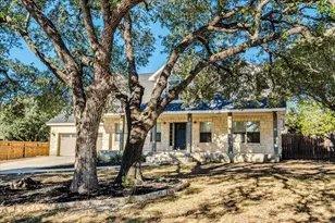 7 Cripple Creek Ct, Wimberley, TX 78676 - Photo 2