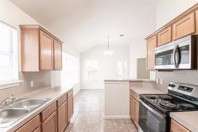 10 Green Glade Court, Wimberley, TX 78676 - Photo 1