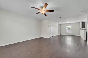 5021 Cressler Ln, Jarrell, TX 76537 - Photo 4