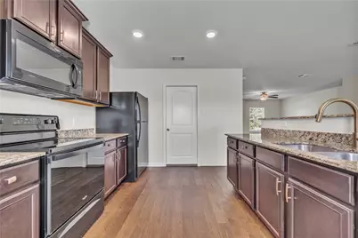 5021 Cressler Lane #29G, Jarrell, TX 76537 - Photo 8