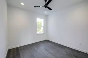 5600 William Holland Ave, Austin, TX 78756 - Photo 12