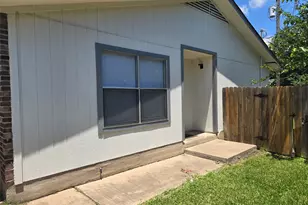 1011 Ridgemont St, Round Rock, TX 78664 - Photo 2