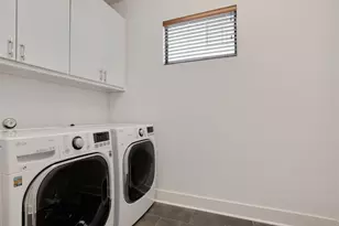 1009 E 12th St, Austin, TX 78702 - Photo 22