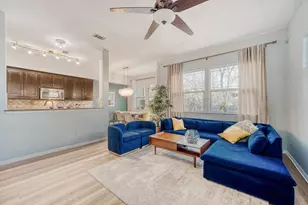 1009 Taulbee Ln, Austin, TX 78757 - Photo 2