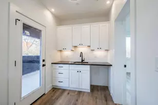 2818 E 22nd St, Austin, TX 78722 - Photo 14