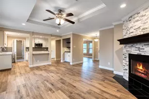 810 Vogel Dr, Lockhart, TX 78644 - Photo 8