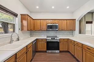2002 Charlotte Estates Dr, Austin, TX 78744 - Photo 18