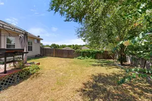 2002 Charlotte Estates Dr, Austin, TX 78744 - Photo 36